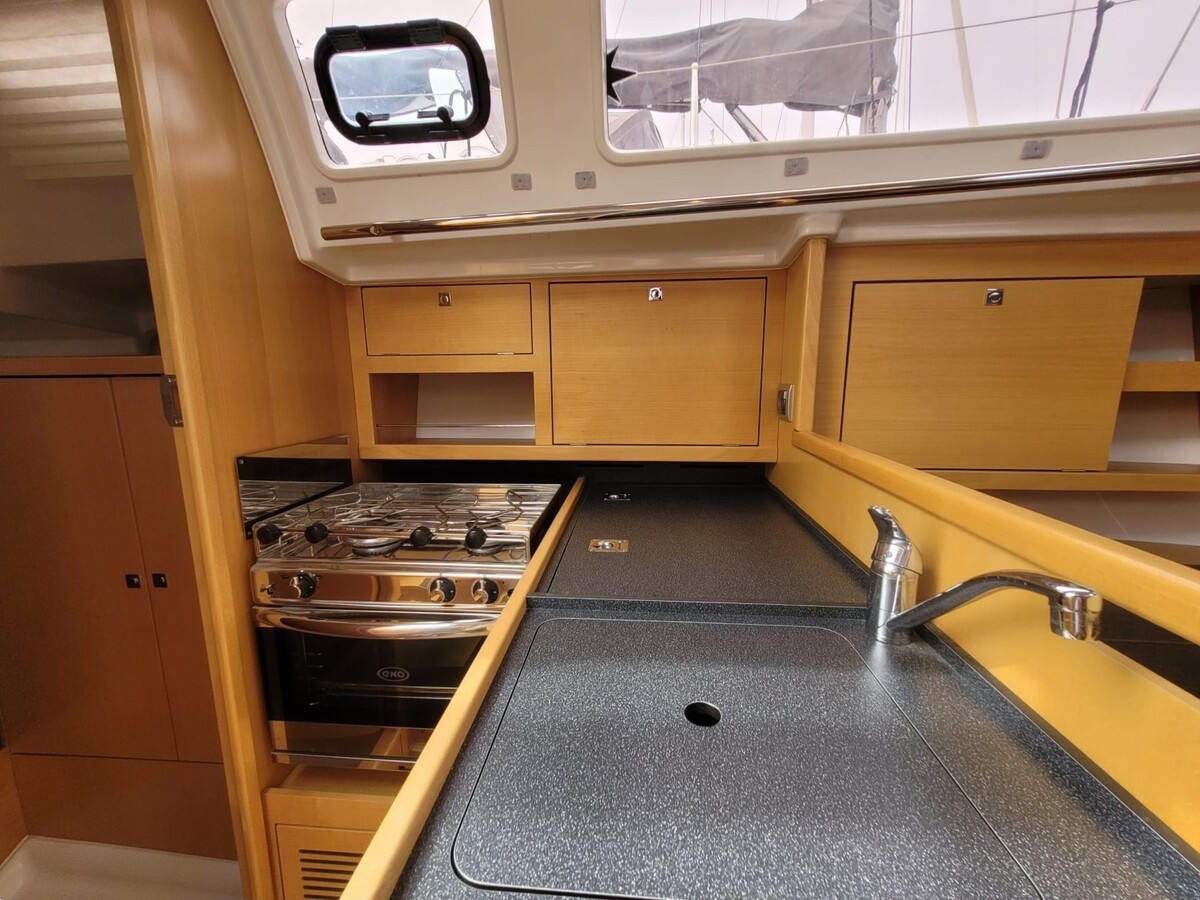 foto: 8 Jeanneau Sun Odyssey 319