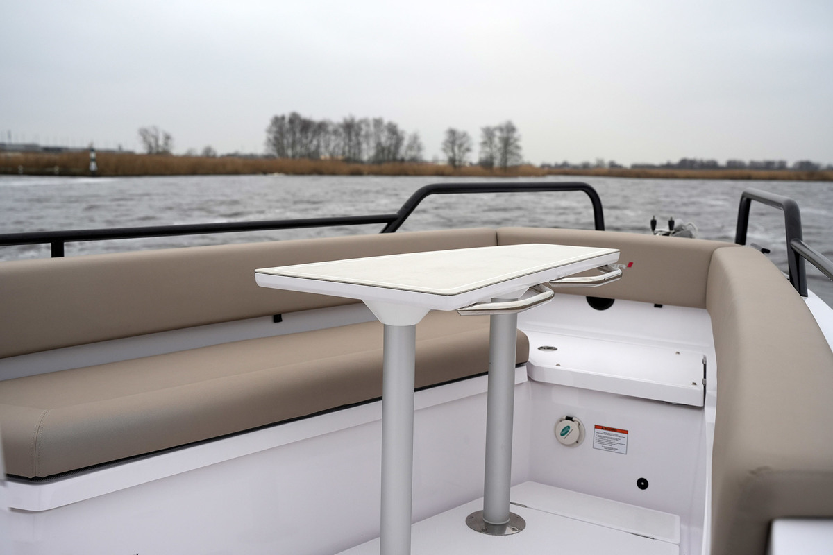 foto: 7 Axopar  28 Cabin