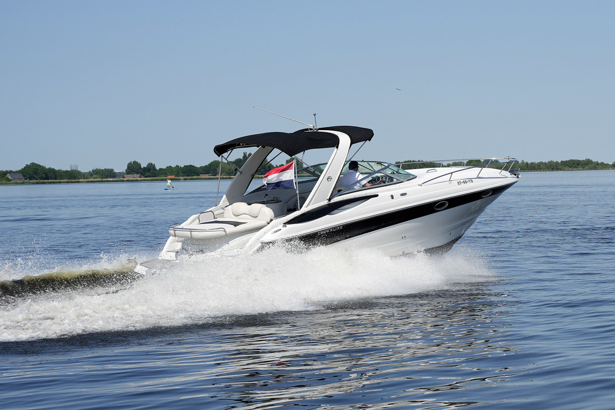 foto: 14 Crownline 315 SCR