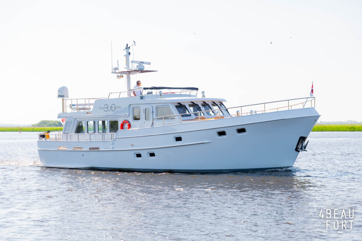 Altena  53 Custom Trawler