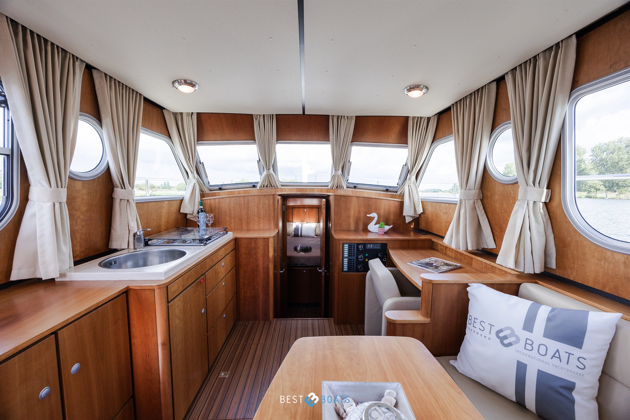 foto: 12 Linssen Grand Sturdy 34.9 AC