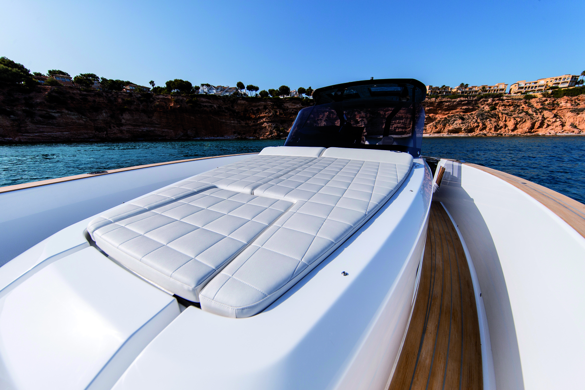 foto: 8 PARDO YACHTS 38  
