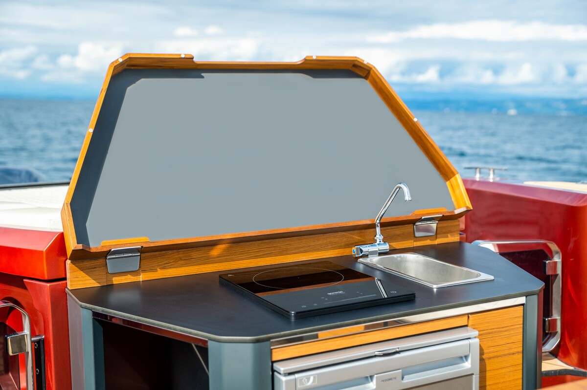 foto: 9 Alfastreet Marine 32 Cabin Sport - Outboard Series