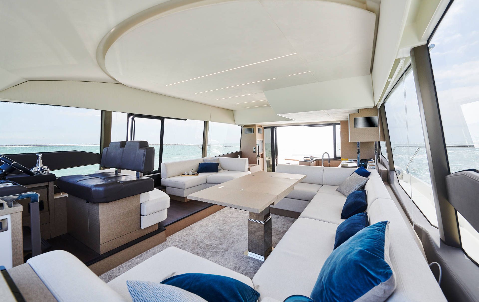 foto: 8 Prestige 590 Flybridge #97