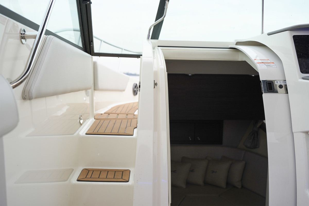foto: 9 Sea Ray Sundancer 290