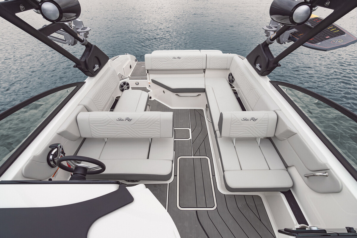 foto: 10 Sea Ray SDX 270 Surf