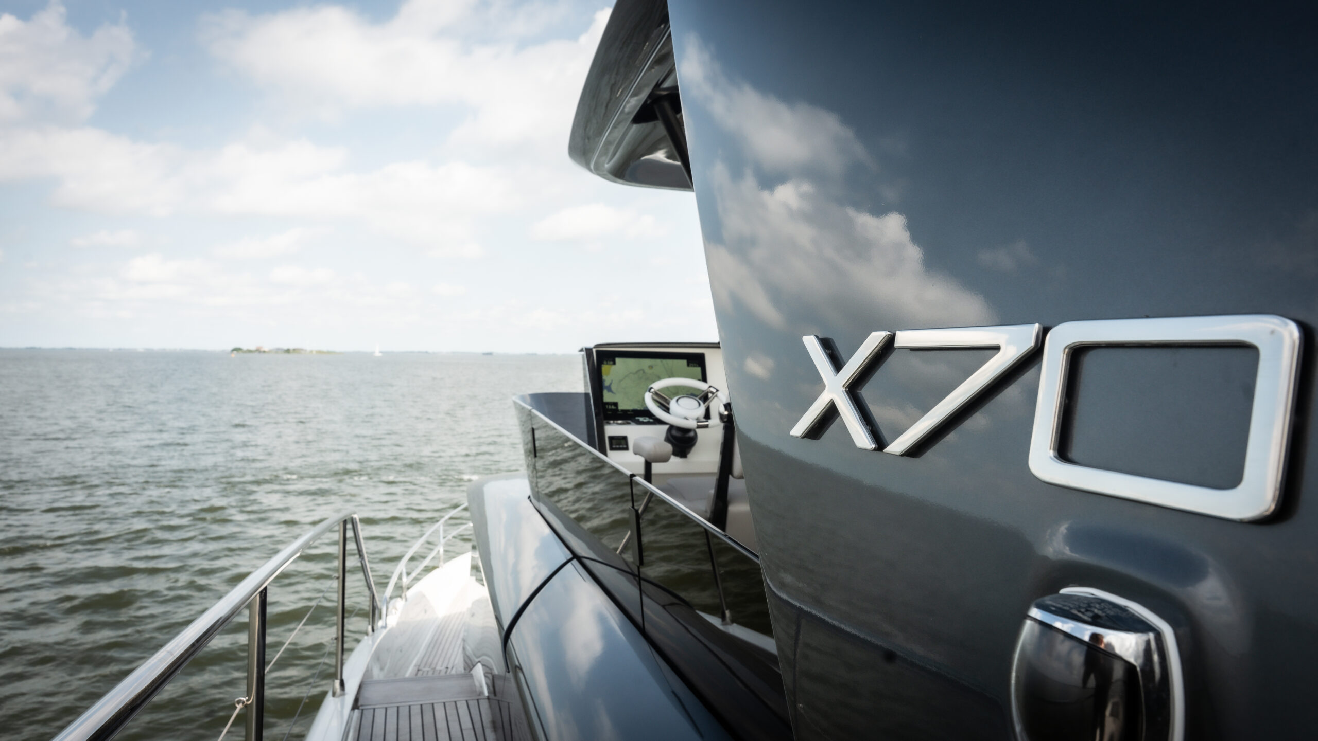 foto: 34 Prestige X70