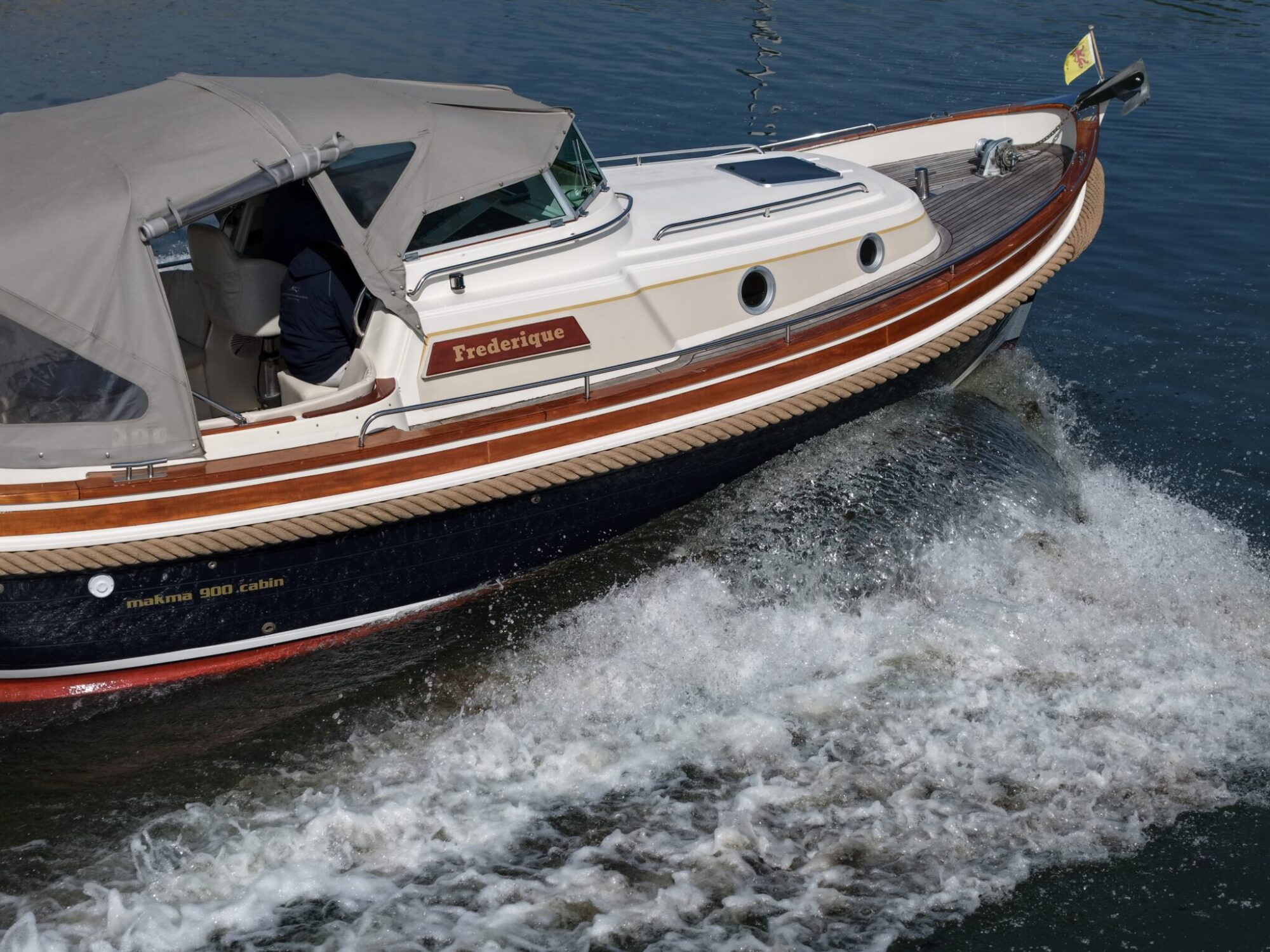 foto: 13 Makma Makma 900 Cabin