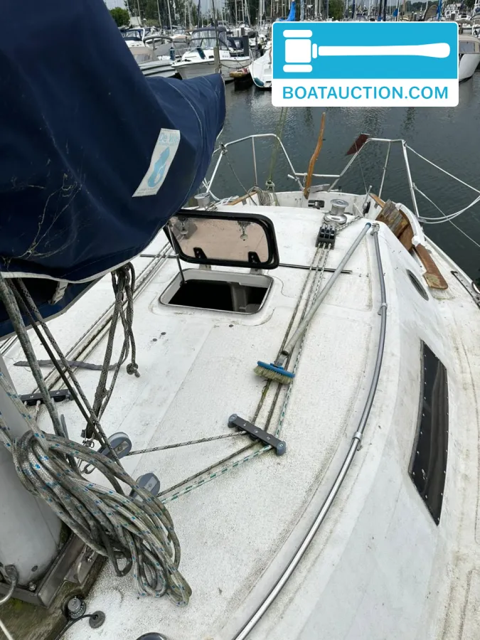 Challenger europe Sailing boat