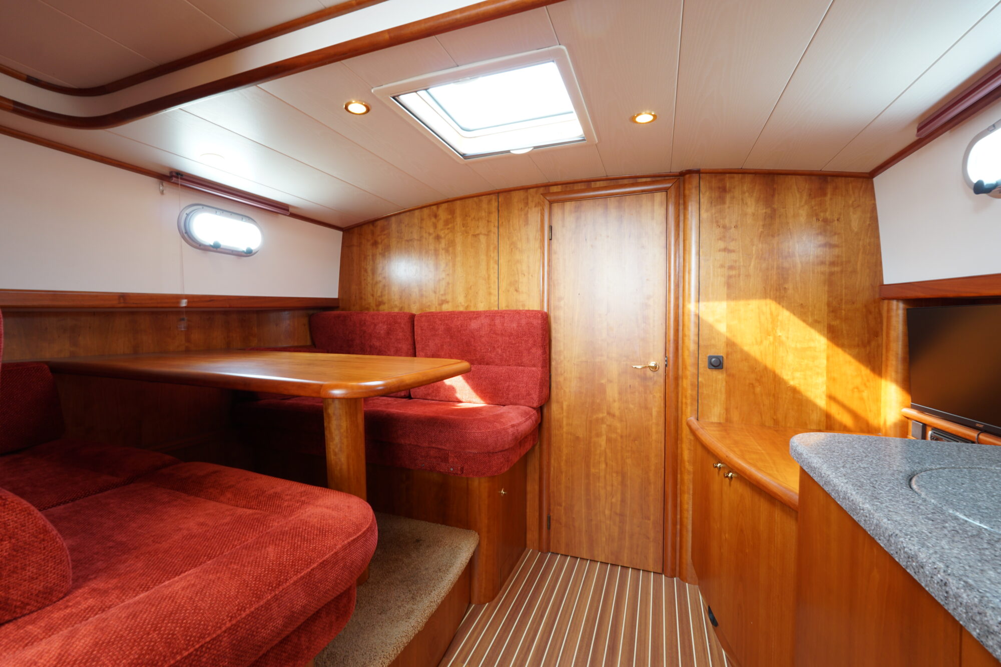 foto: 8 Tryvia Tryvia 1100 OK Cabrio Spiegeldeur