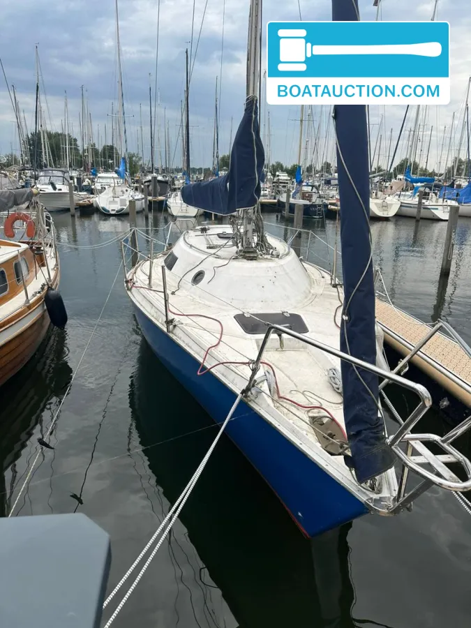 foto: 5 Challenger europe Sailing boat