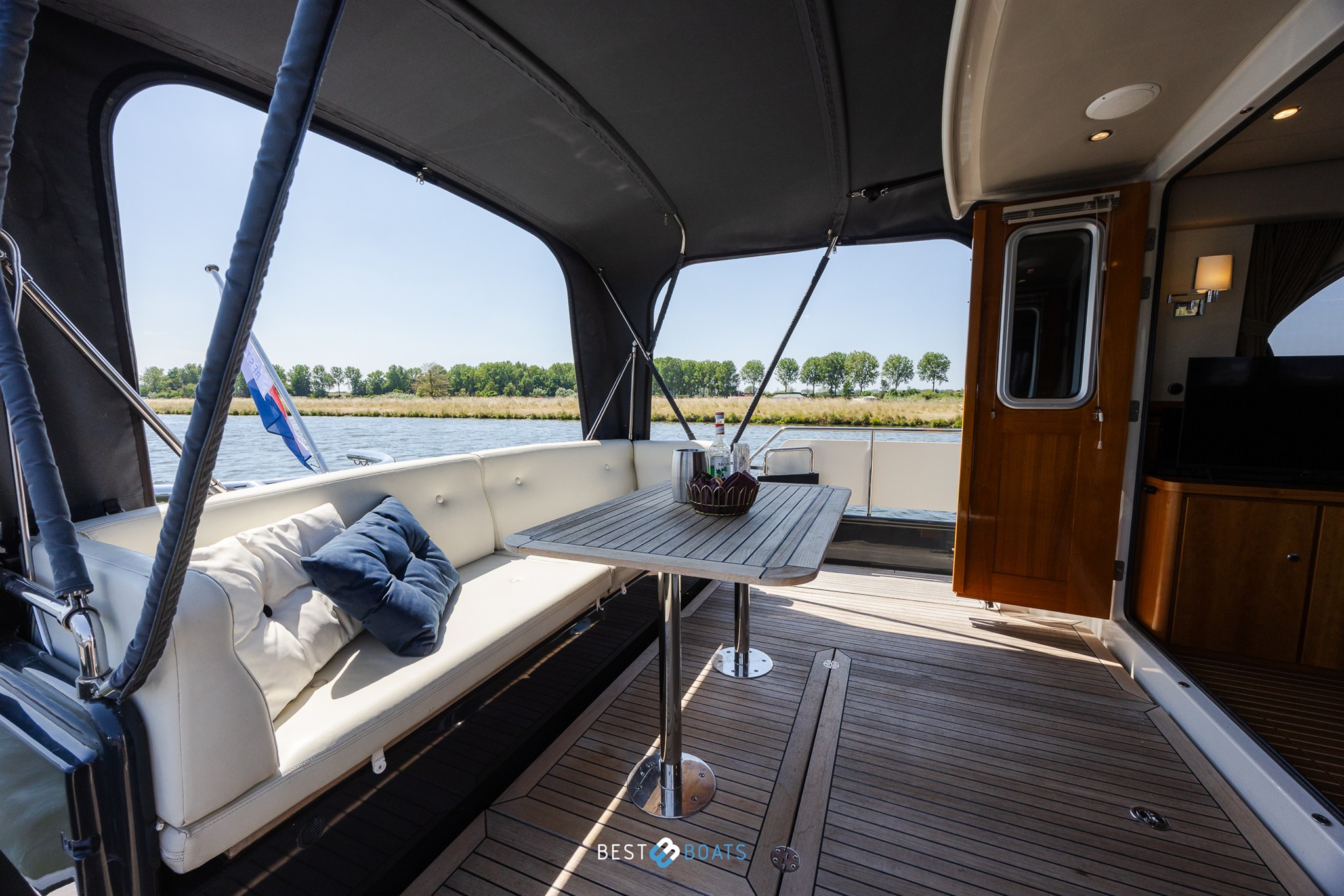 foto: 9 Linssen Grand Sturdy 470 Sedan Wheelhouse