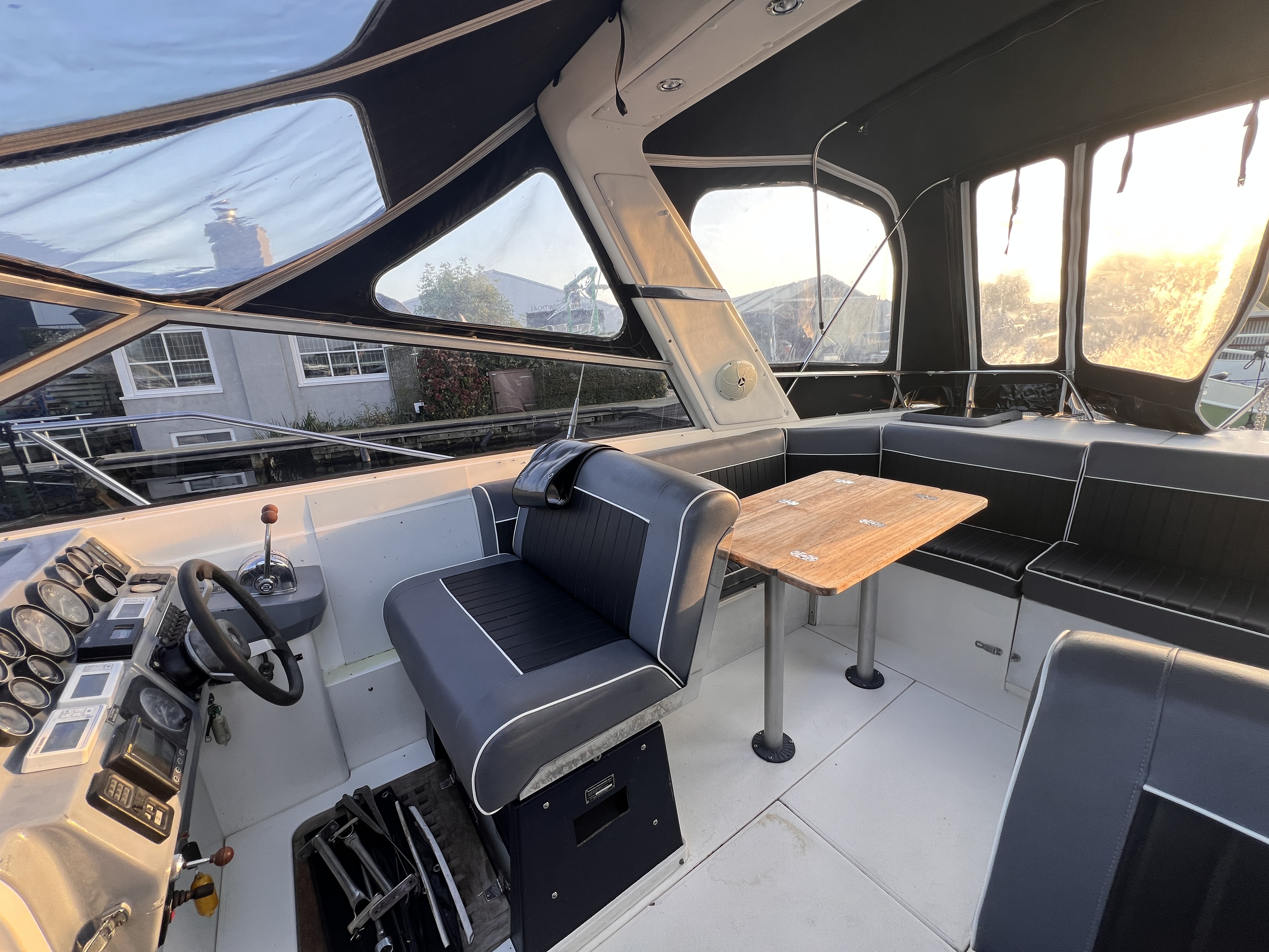 foto: 5 Sunseeker 36