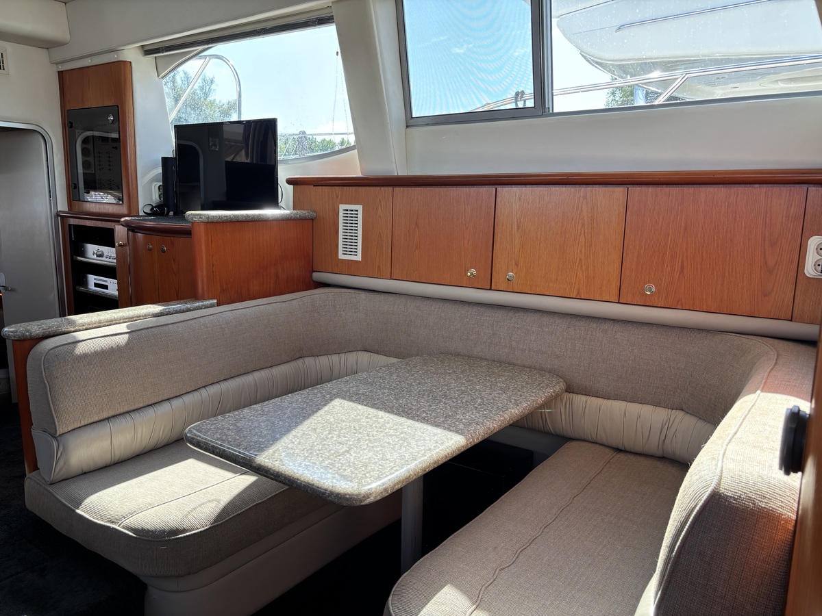 foto: 8 Maxum  4100 SCA 