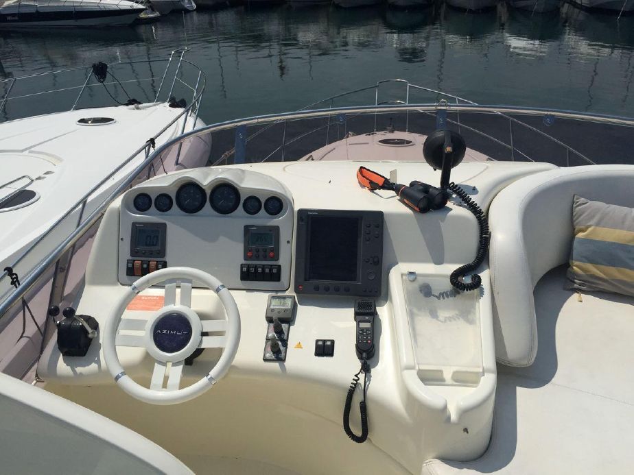 foto: 6 Azimut 50