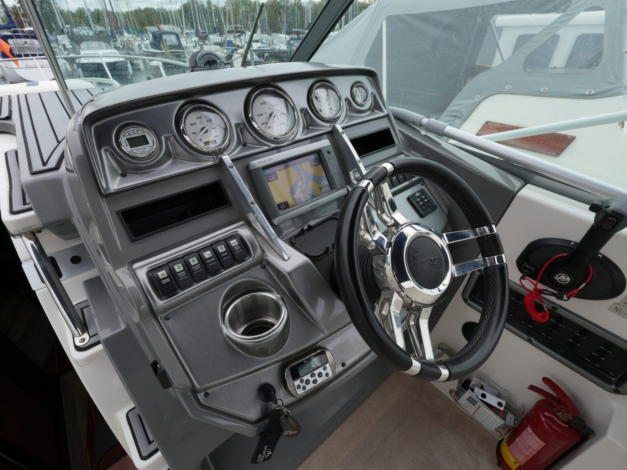 foto: 9 Monterey Monterey 260 Sport Cruiser