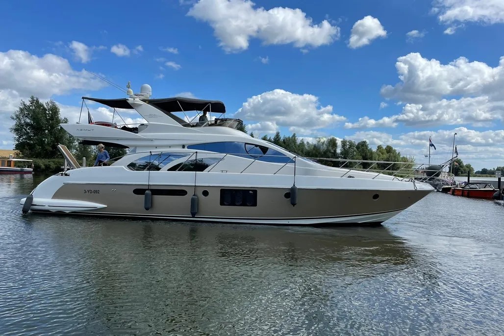 foto: 5 Azimut  55 EVO