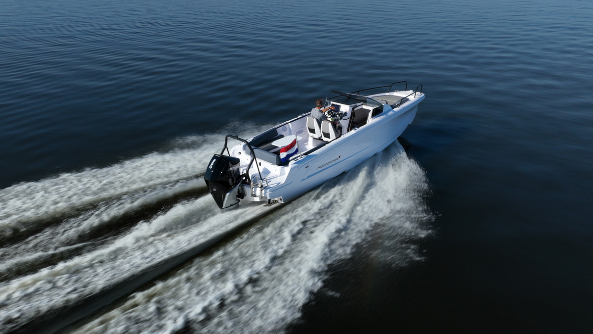 foto: 32 Axopar 25 Cross Bow & Cross Top