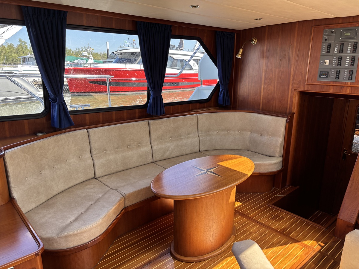 foto: 10 Explorer 45