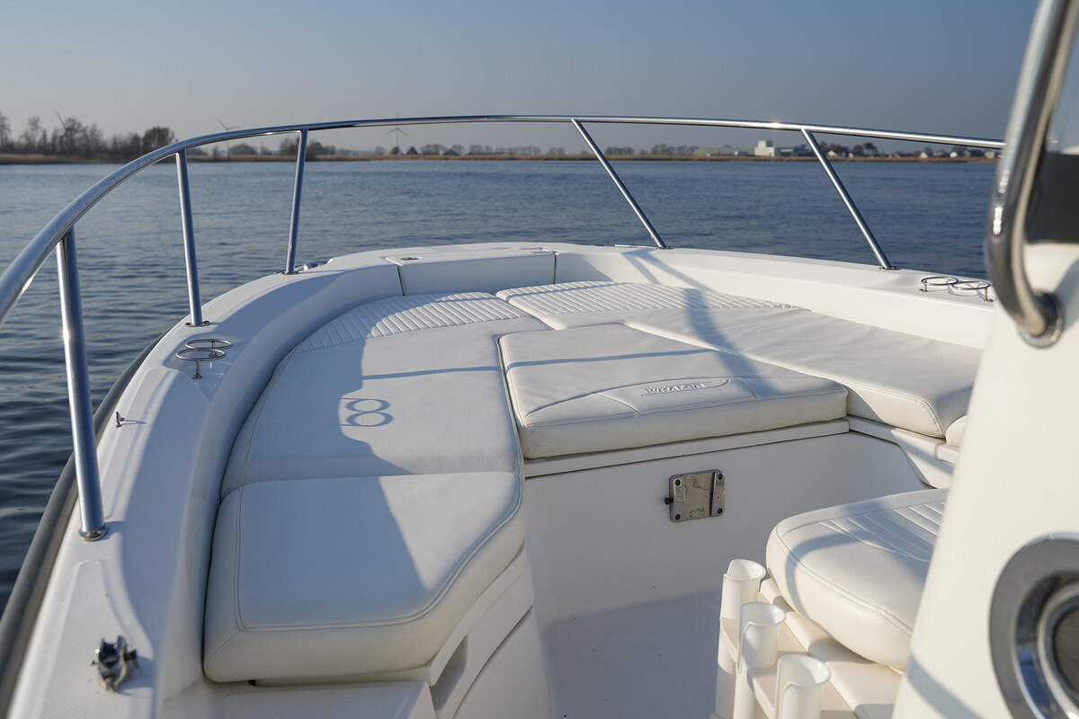 foto: 6 Boston Whaler 230 Dauntless