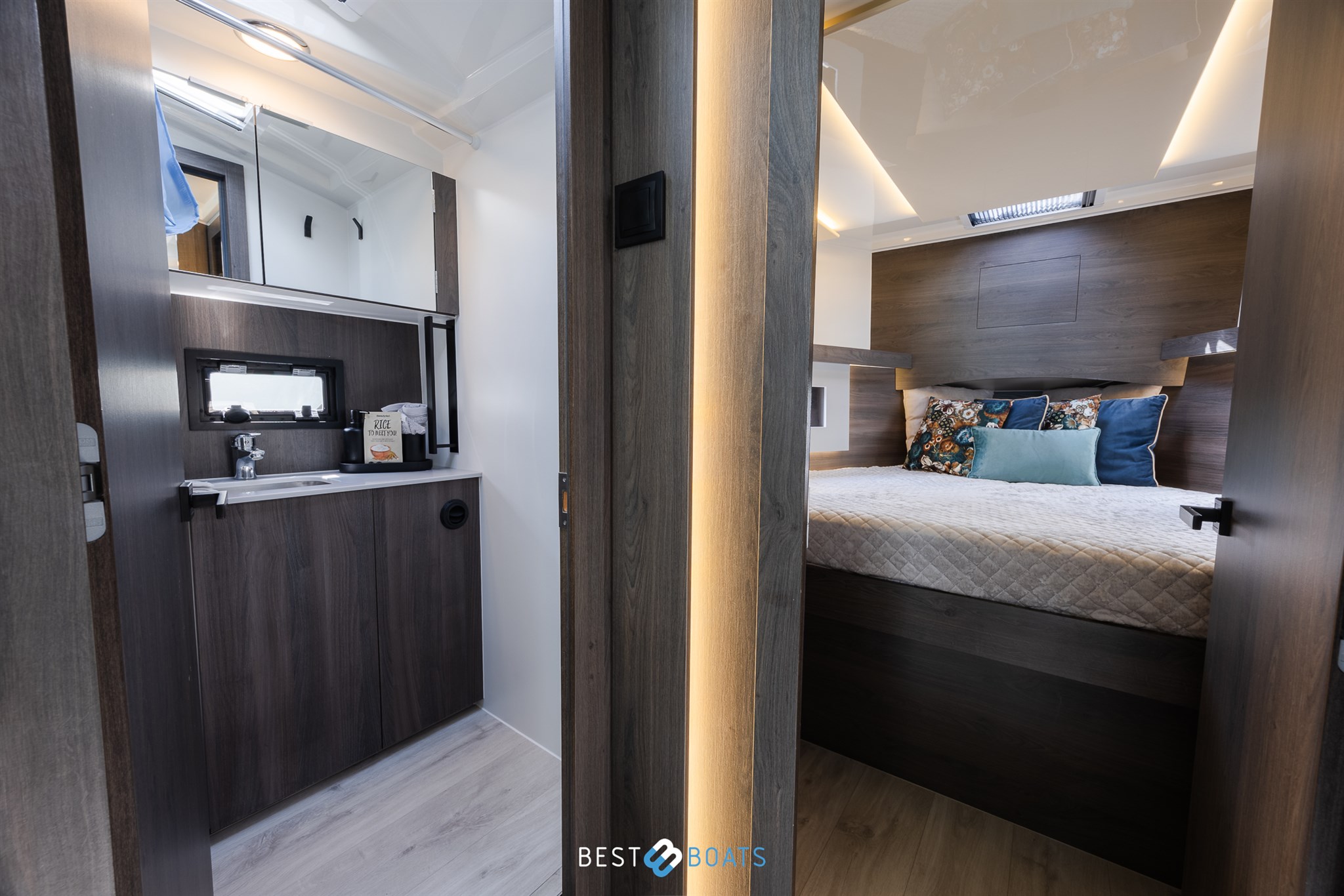 foto: 9 Cobra Yachts Futura 36 Premium Fly