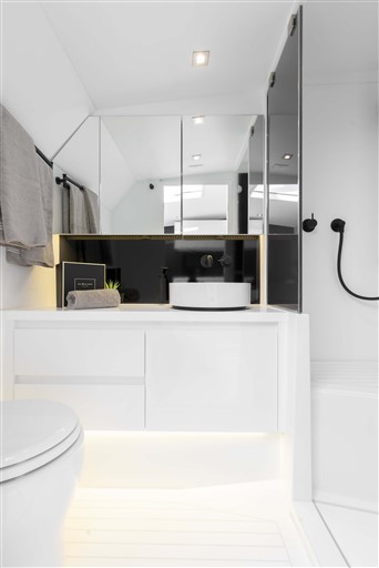 foto: 11 Vandutch 48 - New