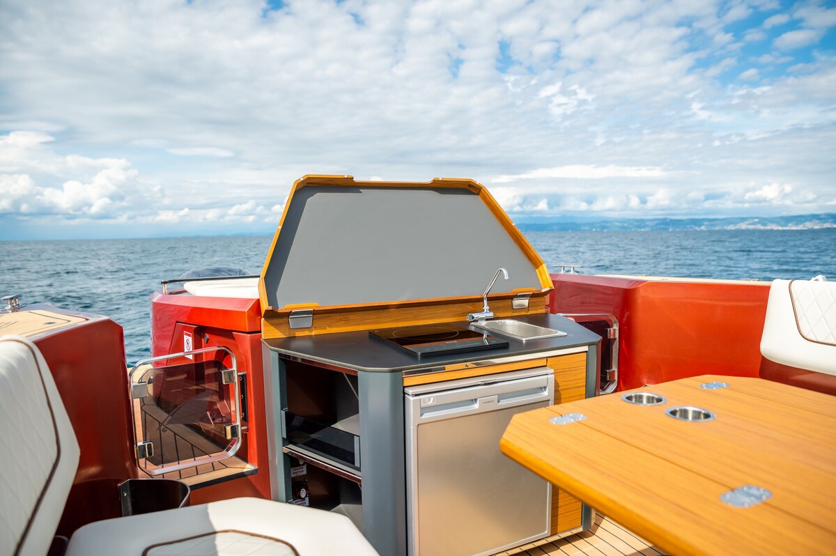 foto: 16 Alfastreet Marine 32 Cabin Sport - Outboard Series