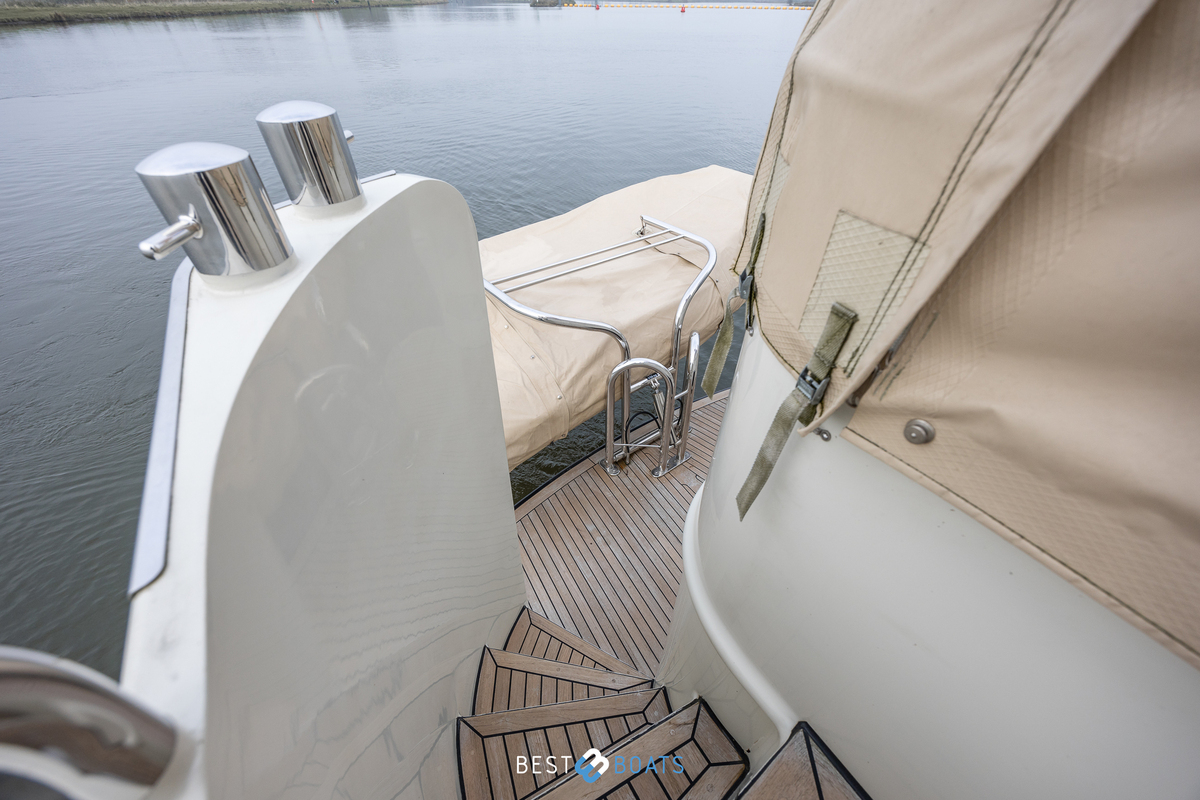 foto: 12 Linssen  Grand Sturdy 430 AC MKII Diamond