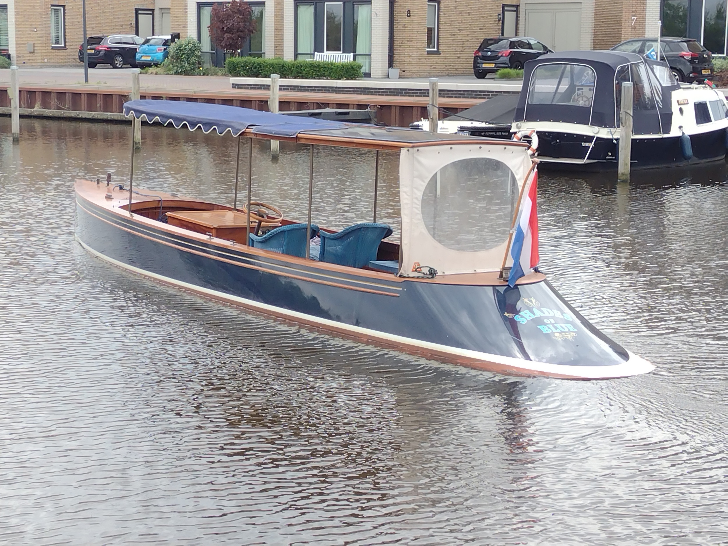 foto: 8 Custom Notarisboot Thames Beavertail 9.65