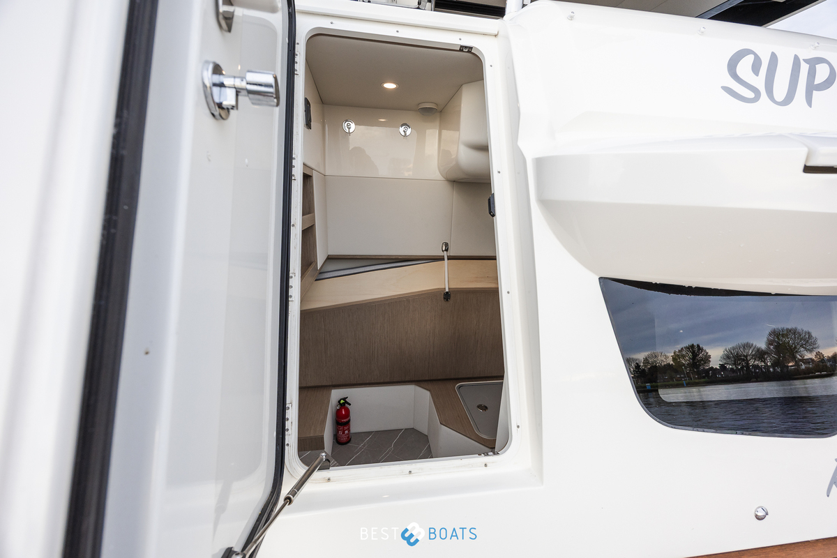 foto: 22 Absolute  Navetta 52