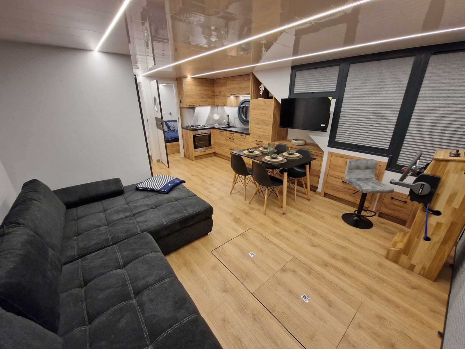 foto: 7 Campi 460 Houseboat