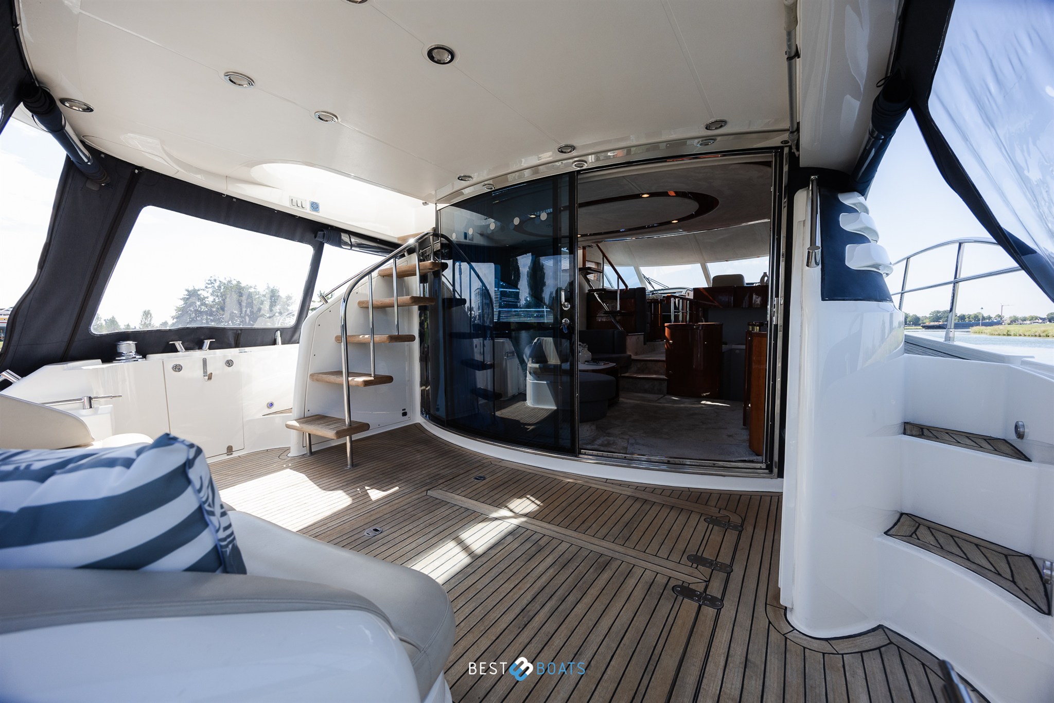 foto: 9 Fairline 58 Squadron