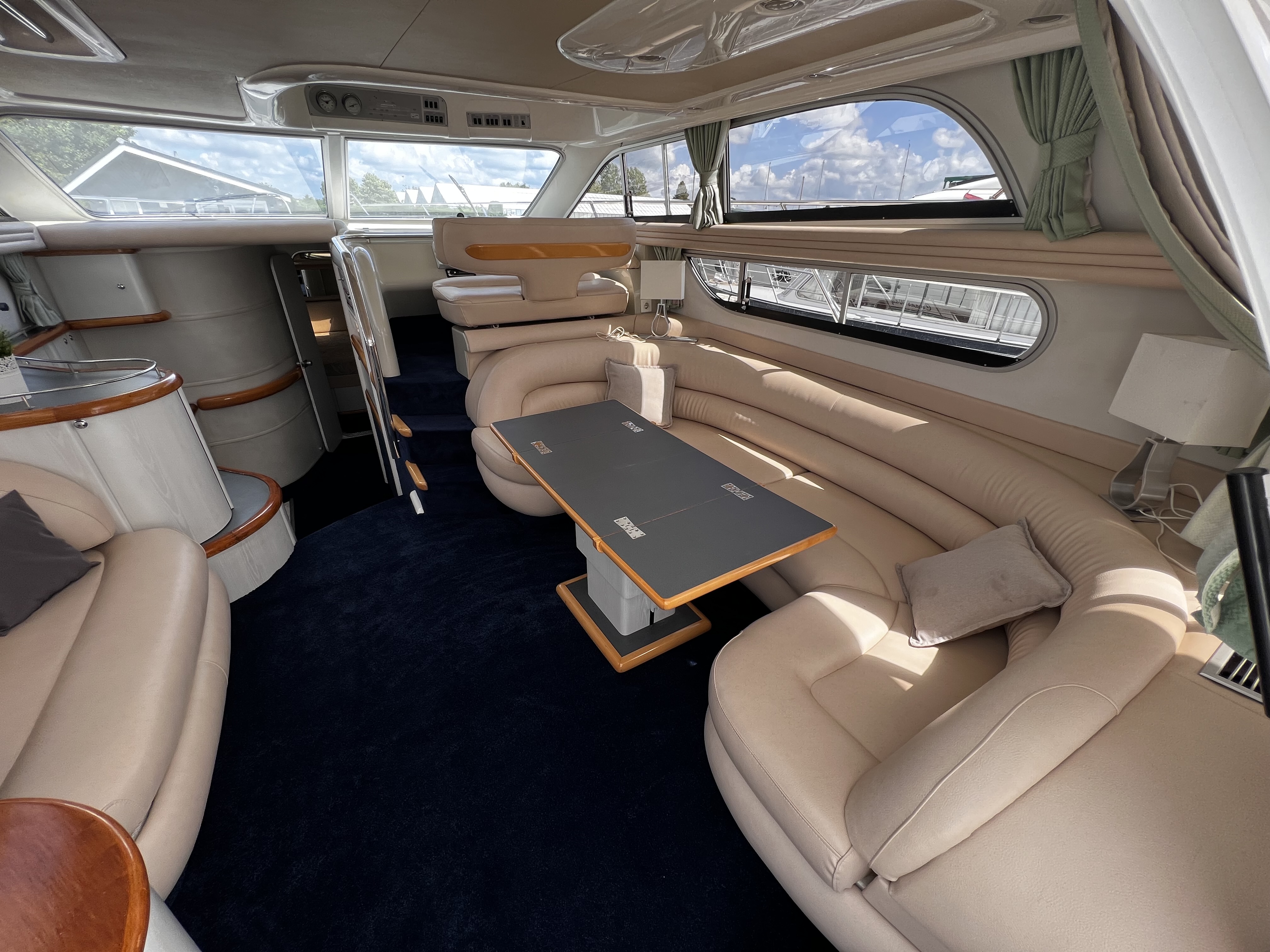 foto: 9 Sealine 420 Statesman