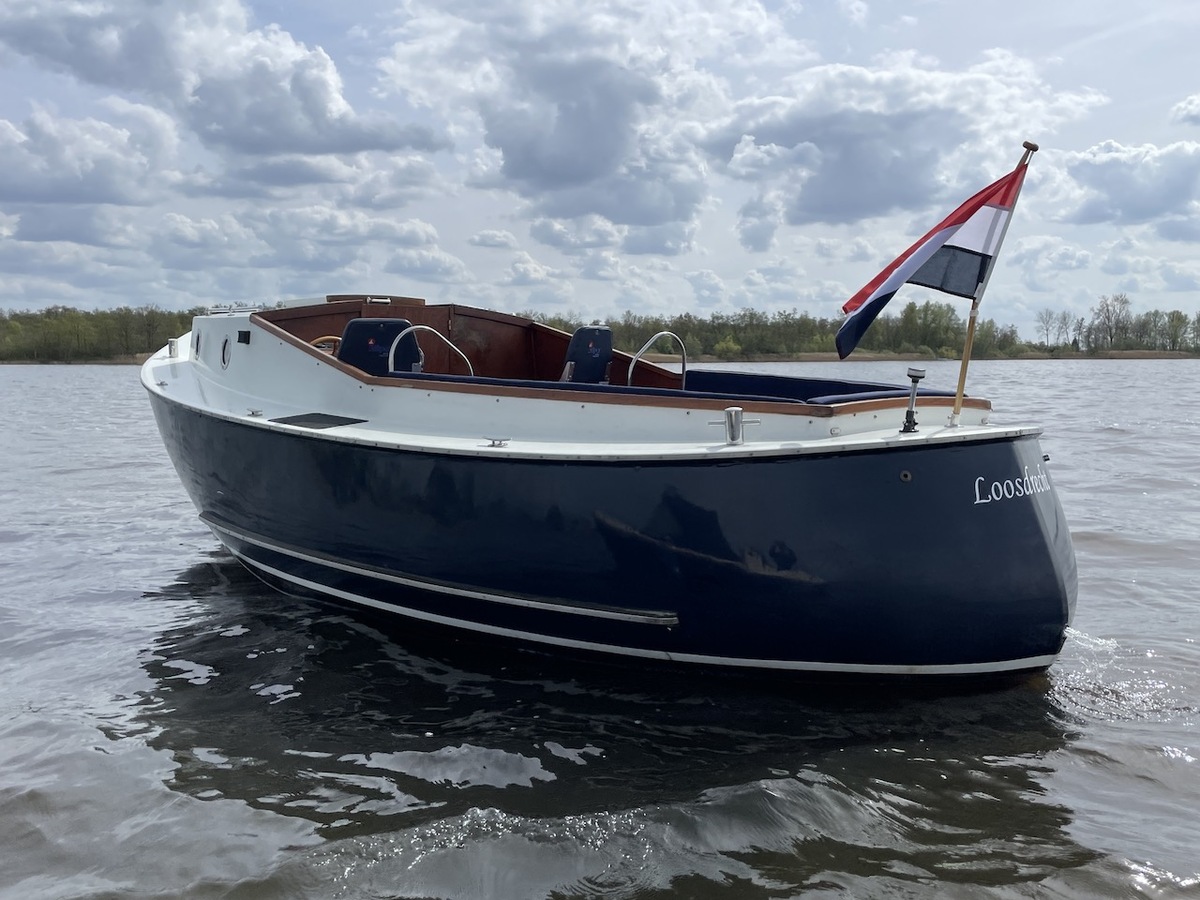 foto: 6 Bootsman Cabinsloep 700