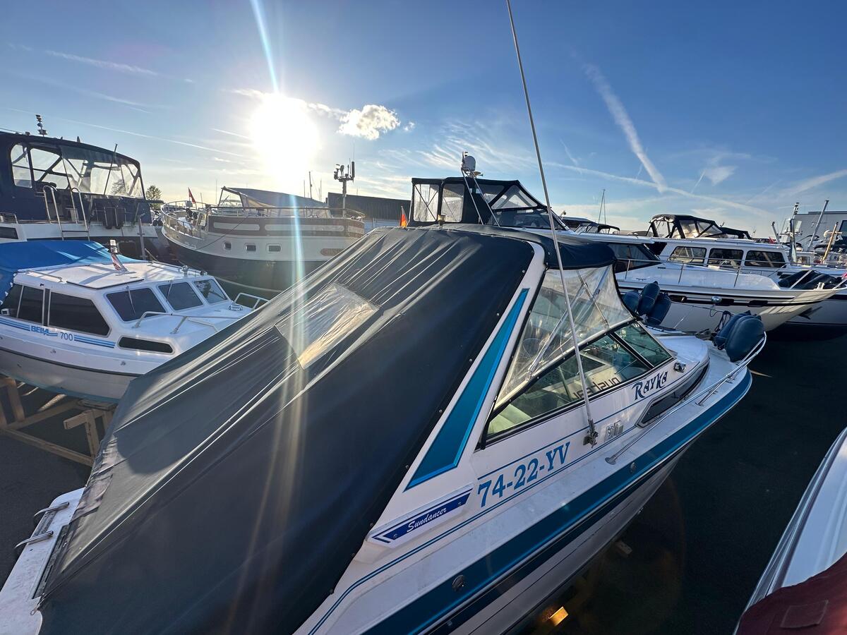 foto: 5 Sea Ray 268 Sundancer