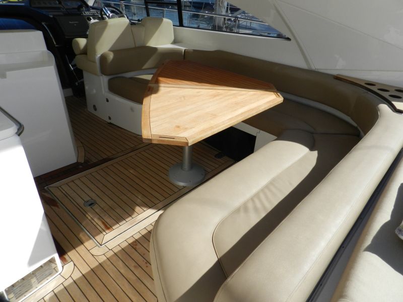 foto: 6 Fairline Targa 47 Gran Turismo