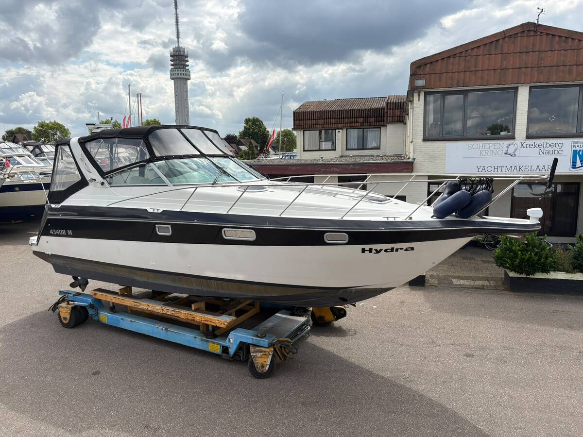 foto: 9 Maxum 3200 SCR