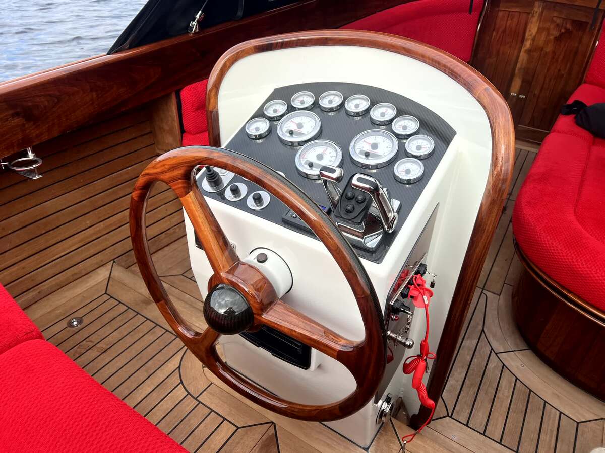 foto: 4 Brandaris  Barkas 850