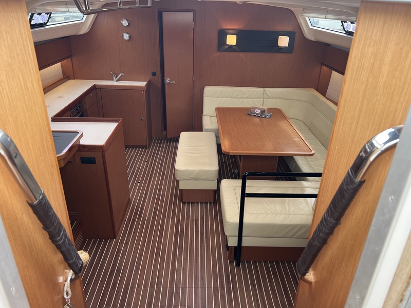 foto: 12 Bavaria Cruiser 51