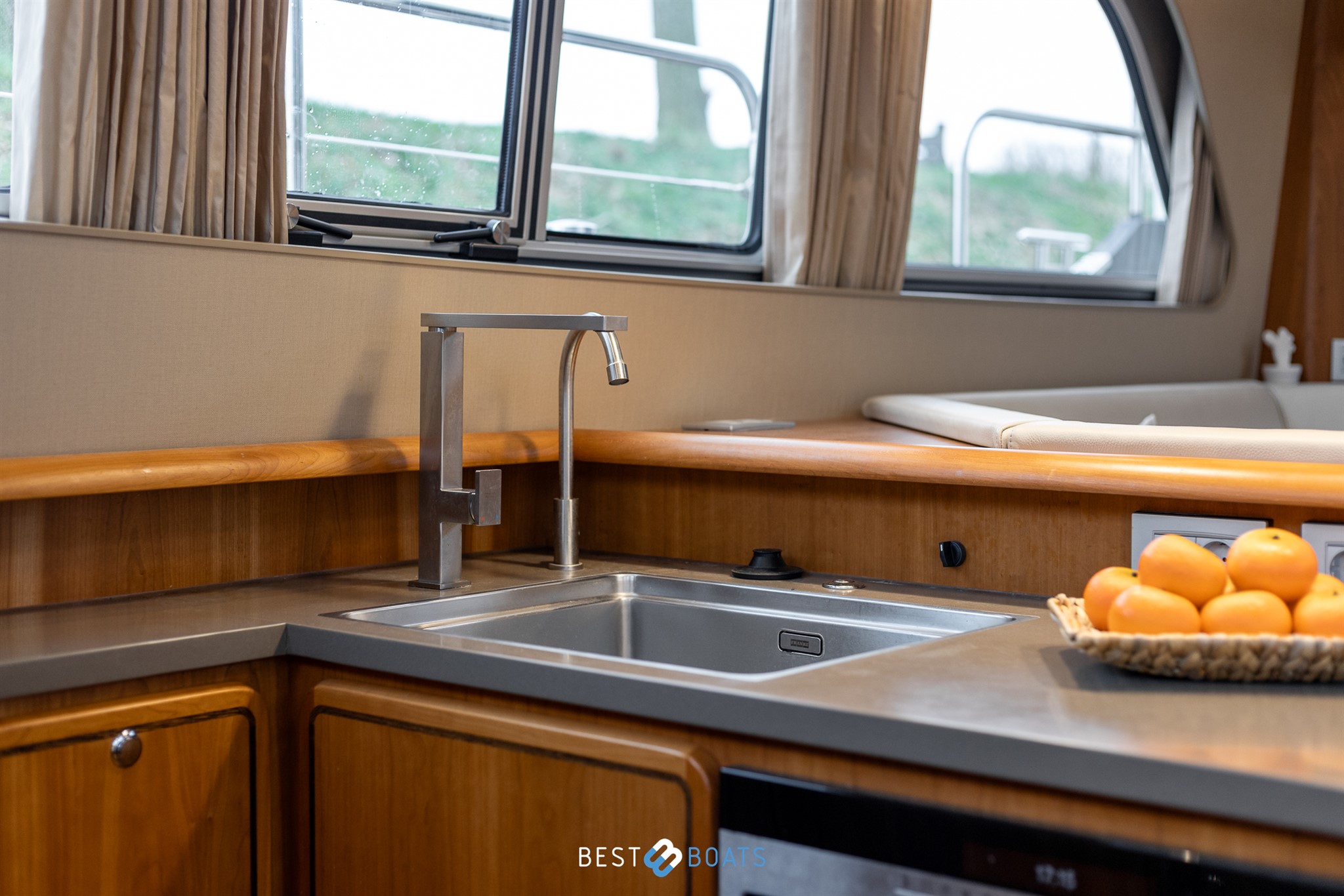 foto: 14 Linssen Grand Sturdy 500 AC Wheelhouse Long Top
