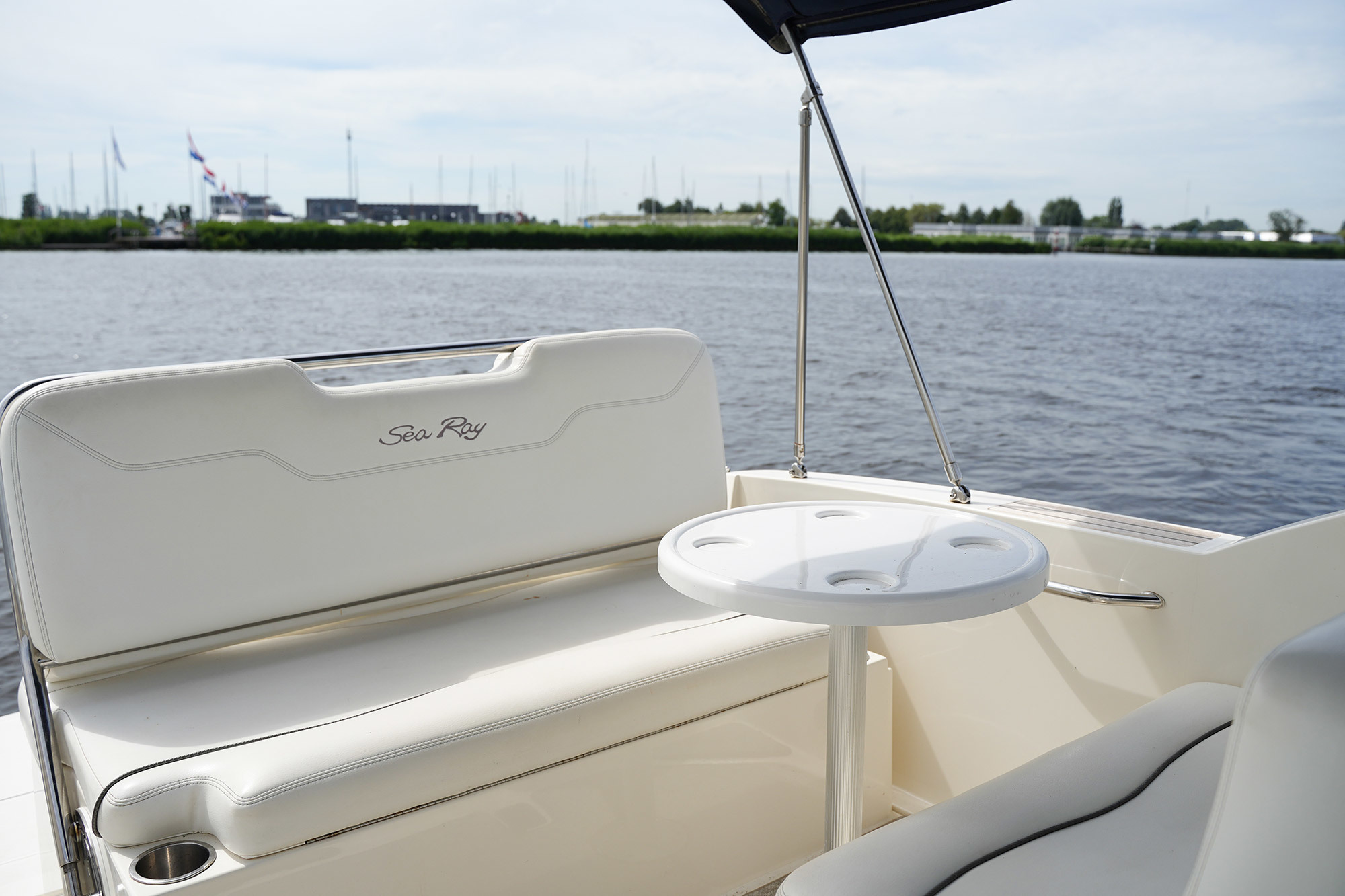 foto: 20 Sea Ray 255 Sundancer