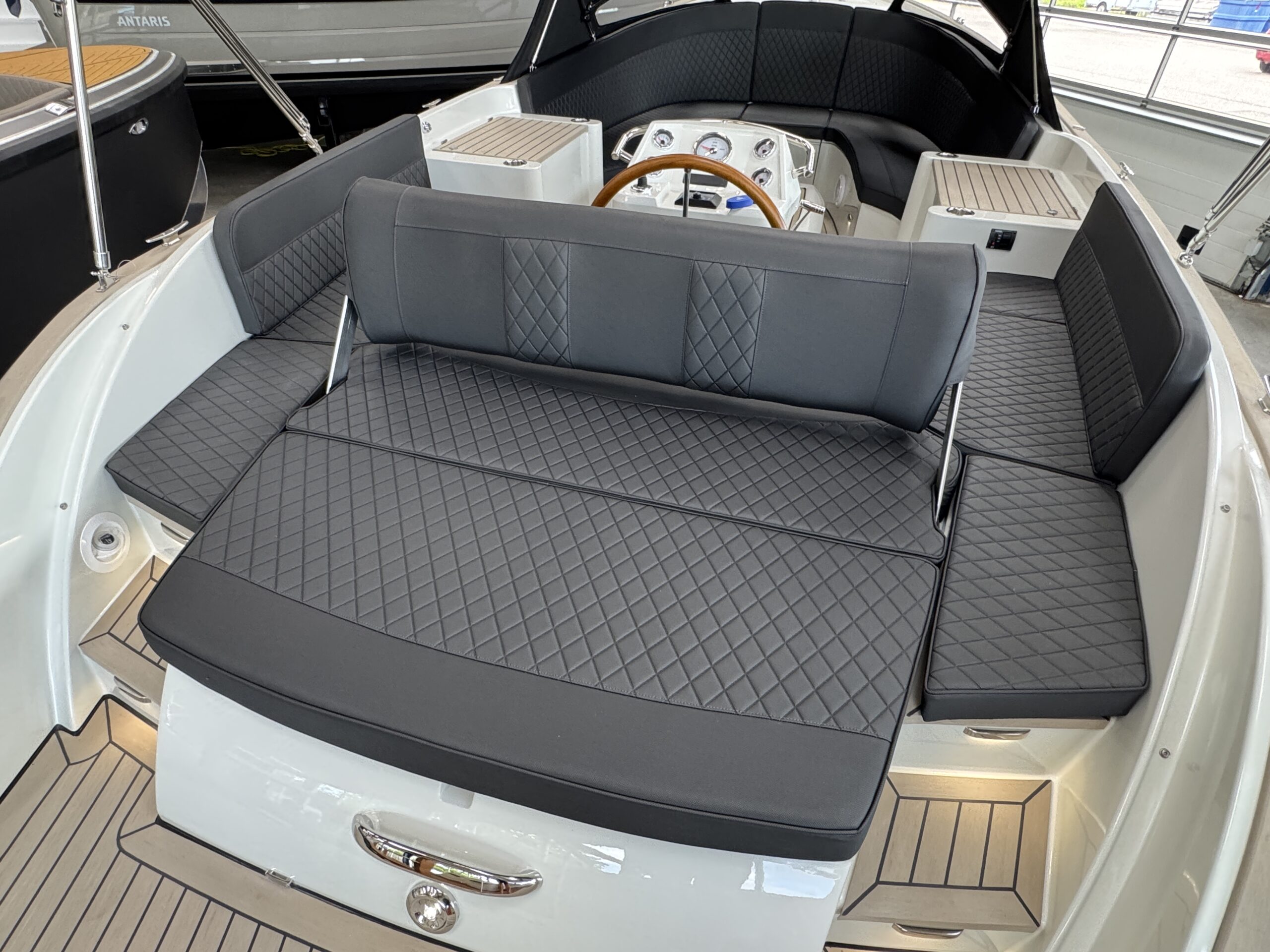 foto: 17 Antaris Sixty7 (op voorraad)