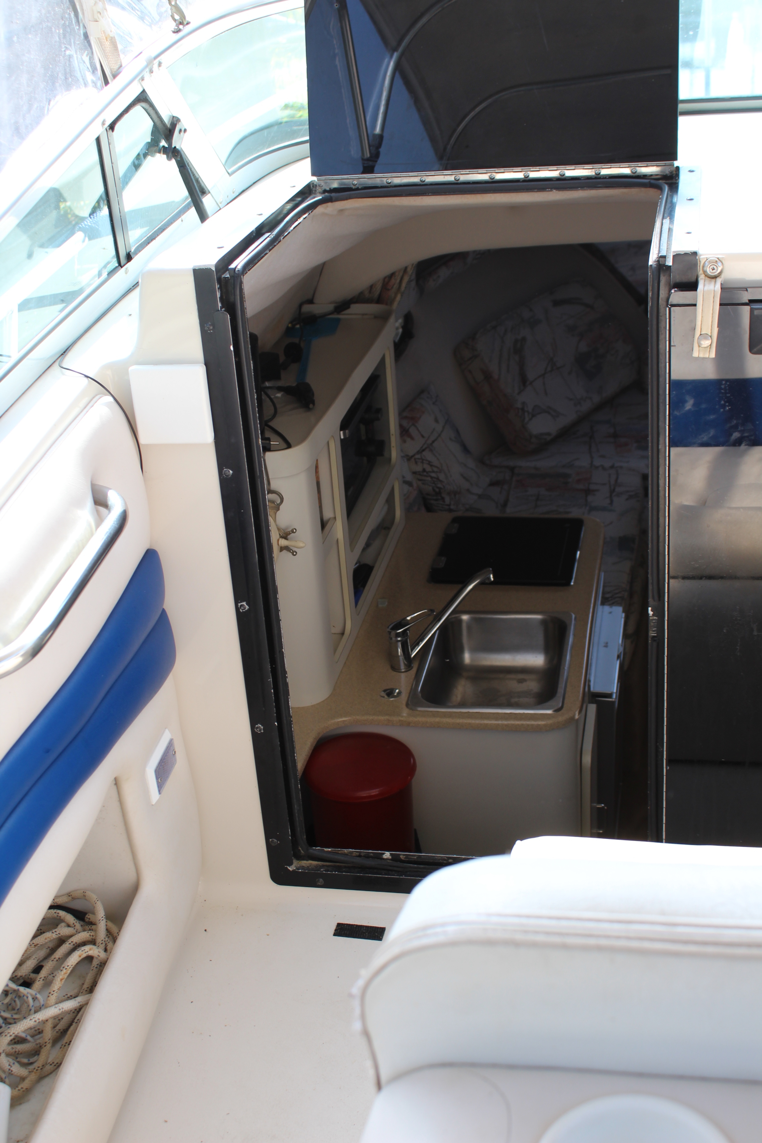 foto: 5 Crownline 250 CR Diesel Speedcruiser