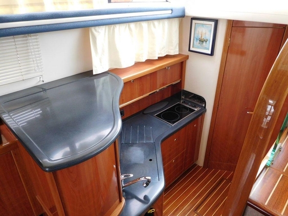 foto: 9 Sealine F 37