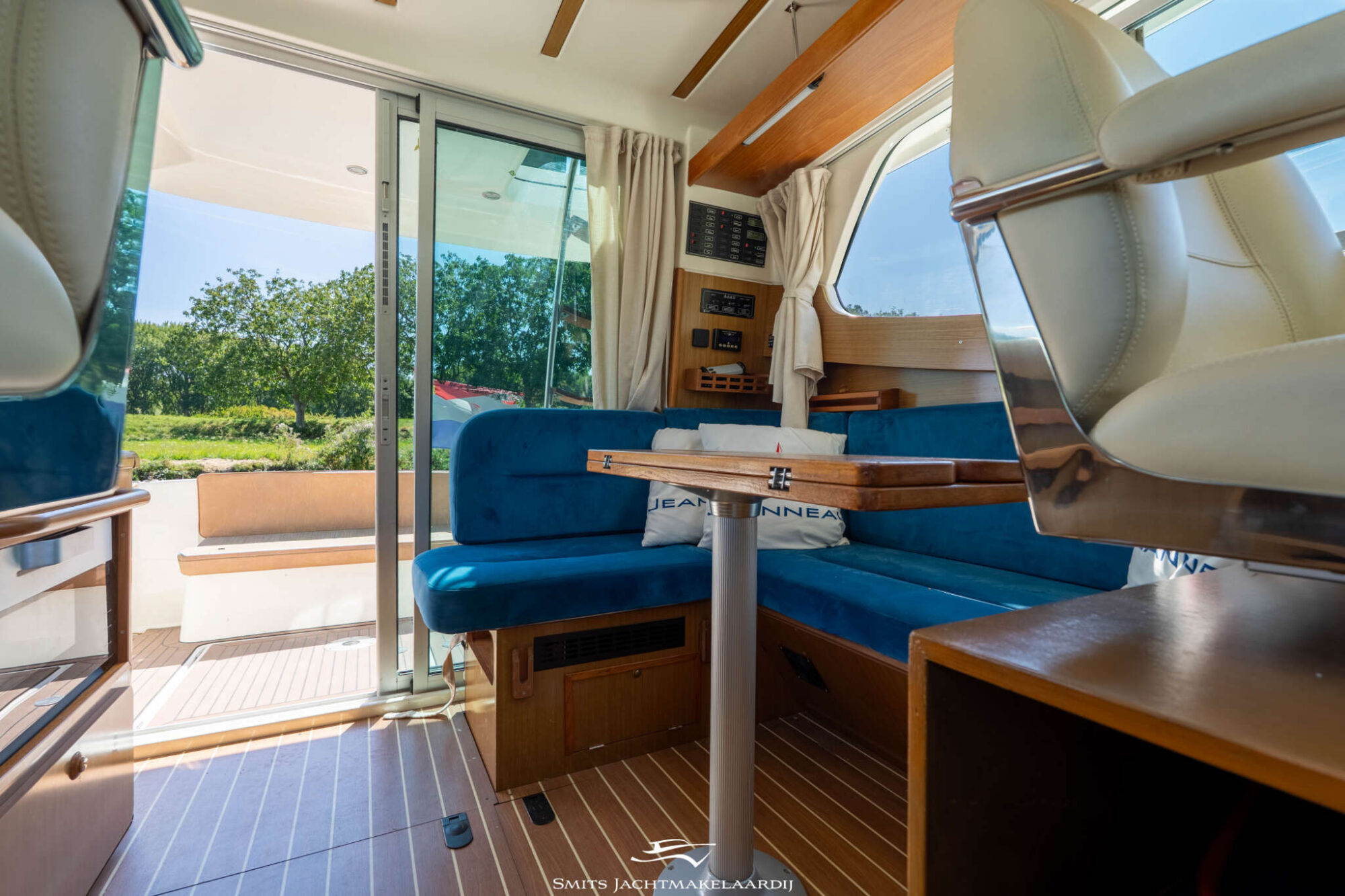 foto: 8 Jeanneau Jeanneau Merry Fisher 9.25 Flybridge