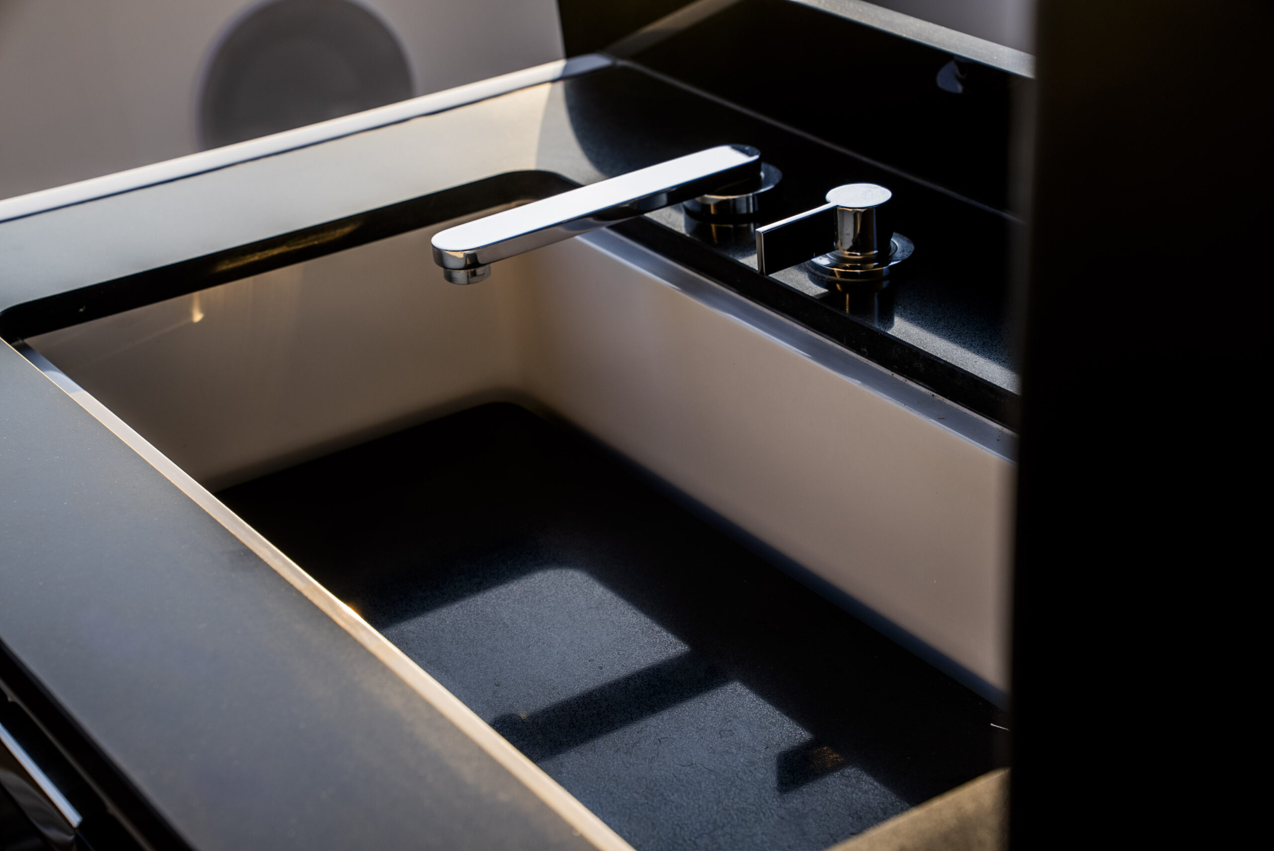 foto: 15 Invictus TT460