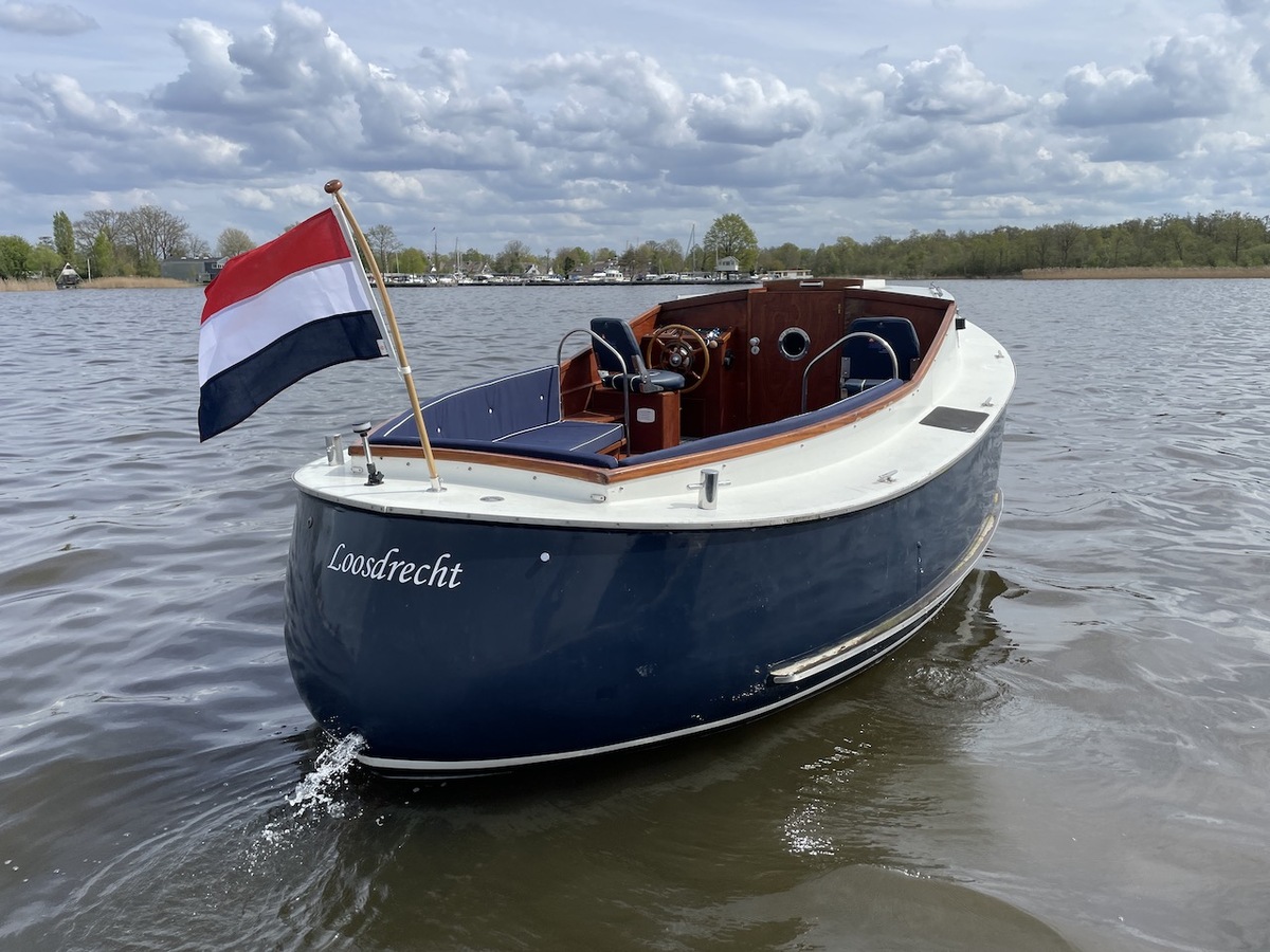 foto: 7 Bootsman Cabinsloep 700