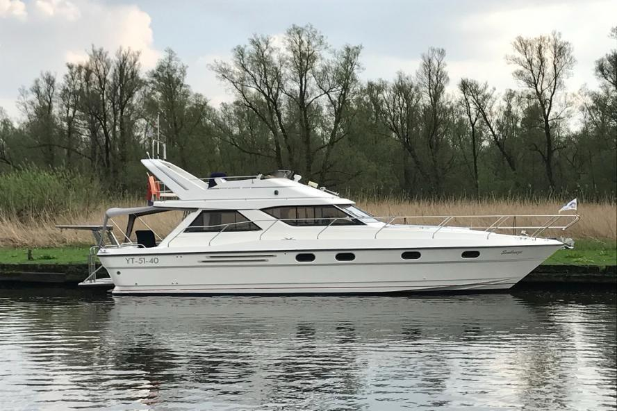 hoofdfoto: 1 Princess 388 Flybridge