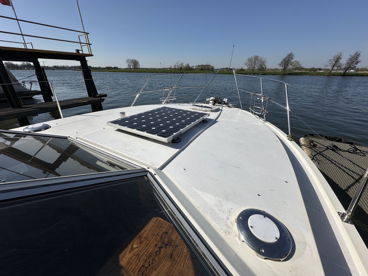 foto: 12 Fairline  31 Corniche 