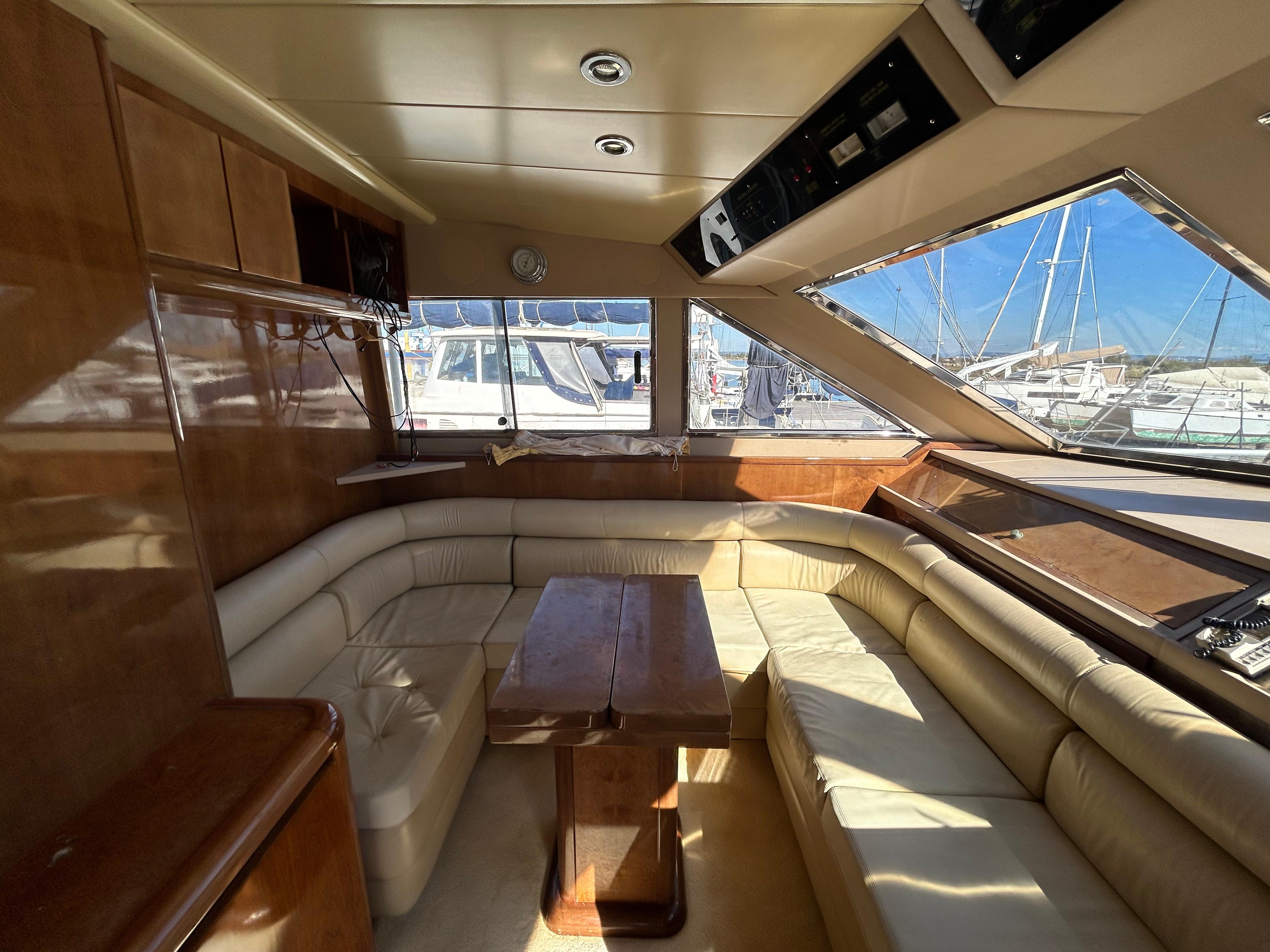 foto: 5 Falcon 82 geschikt voor bewoning 